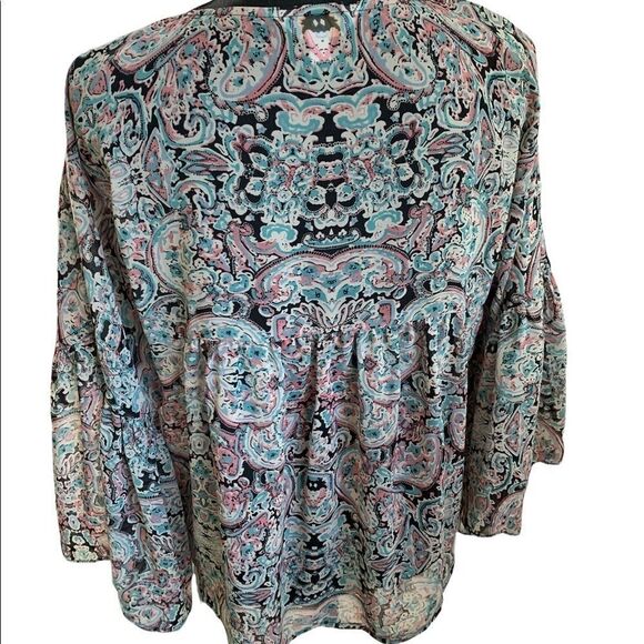 ADORABLE Dress Barn cold shoulder poet sleeve blouse size med… spring ready! - Picture 5 of 12